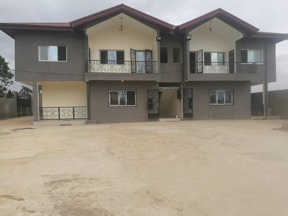 Residence Rosalie Яунде Экстерьер фото