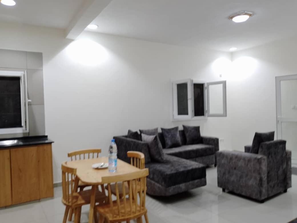 Residence Rosalie Яунде Экстерьер фото